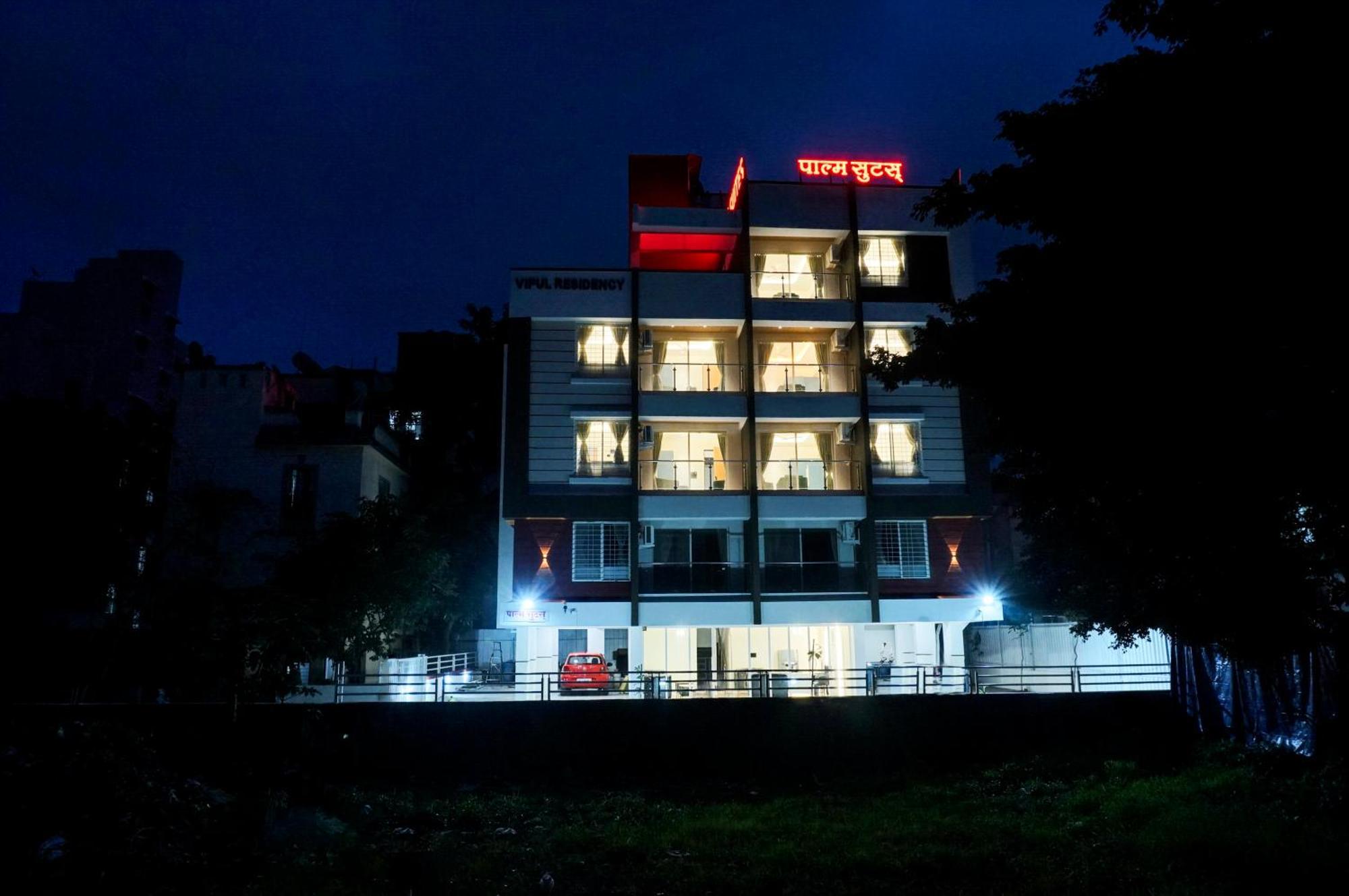 Palm Suites Baner- Indian Nationals Only Pune Extérieur photo